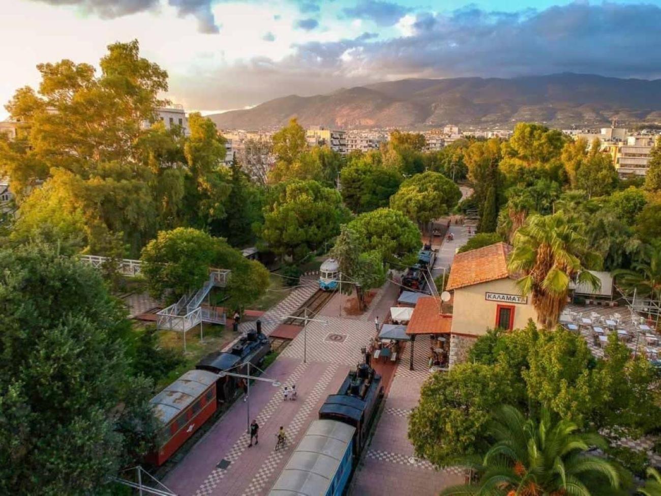 Kalamata'S Sunny Retreat Near The Historic Center Esterno foto