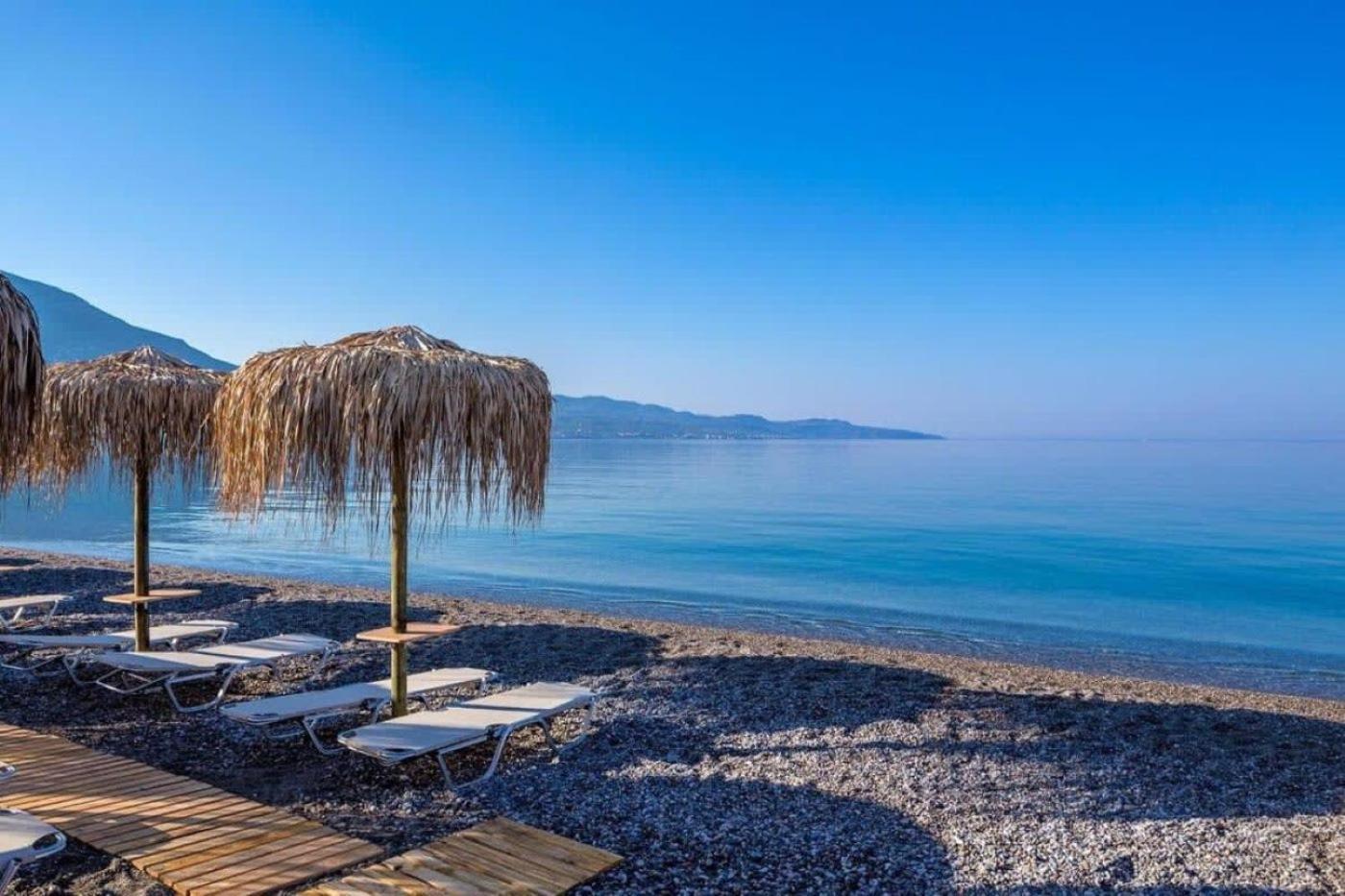 Kalamata'S Sunny Retreat Near The Historic Center Esterno foto
