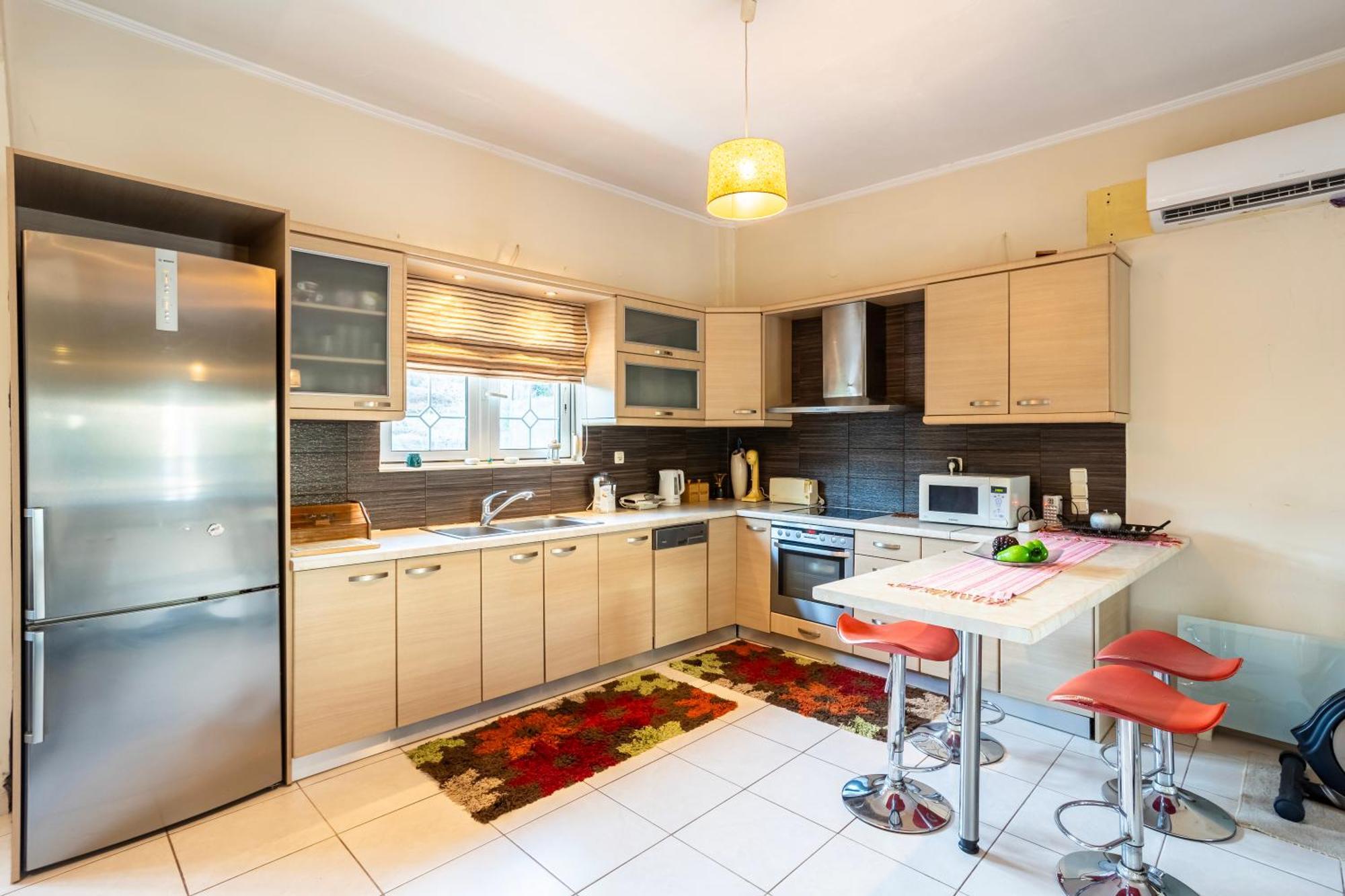 Kalamata'S Sunny Retreat Near The Historic Center Esterno foto